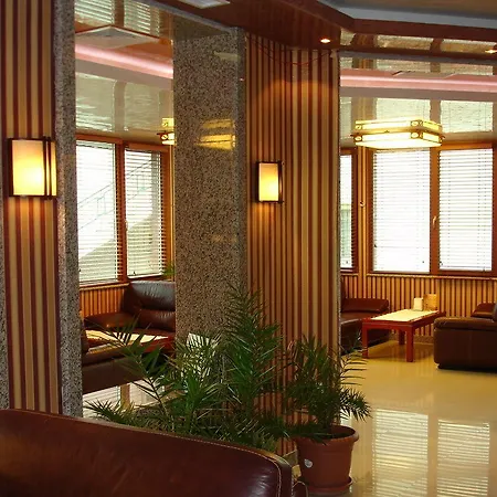 Royal 3*