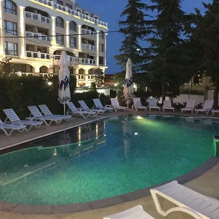 Royal Hotel
